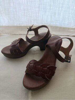 B.o.c. Women’s Brown Braided Leather Block Heel Sandals